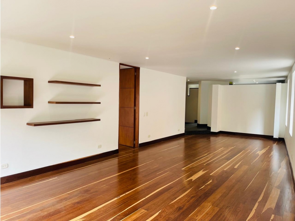 Apartamento en venta en Los Rosales, Bogotá · foto 8 de 21