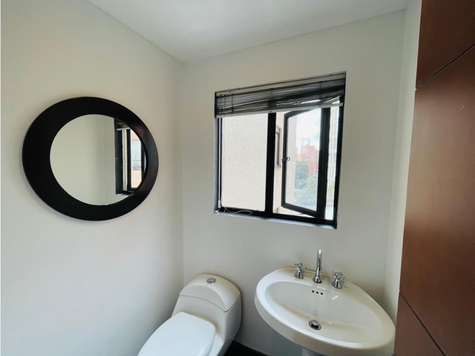 Apartamento en venta en Los Rosales, Bogotá · foto 10 de 21