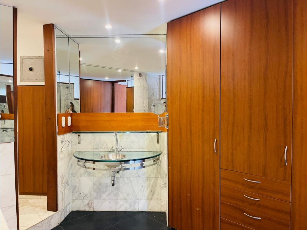 Apartamento en venta en Los Rosales, Bogotá · foto 19 de 21