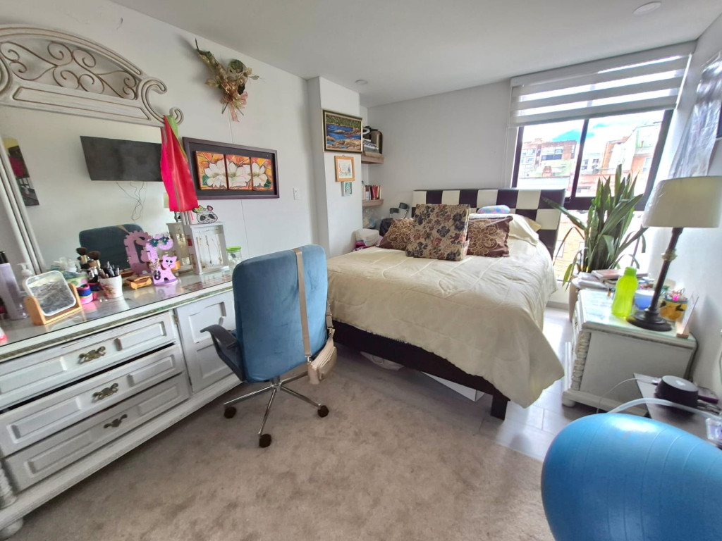 Apartamento en venta en Cedritos, Bogotá · foto 8 de 19