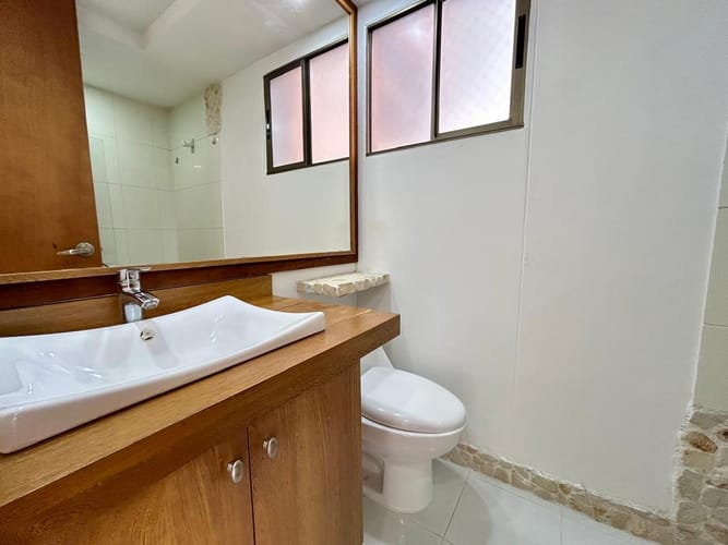 Apartamento de 2 alcobas en venta en El Poblado, Medellín, 84 m² · foto 9 de 11
