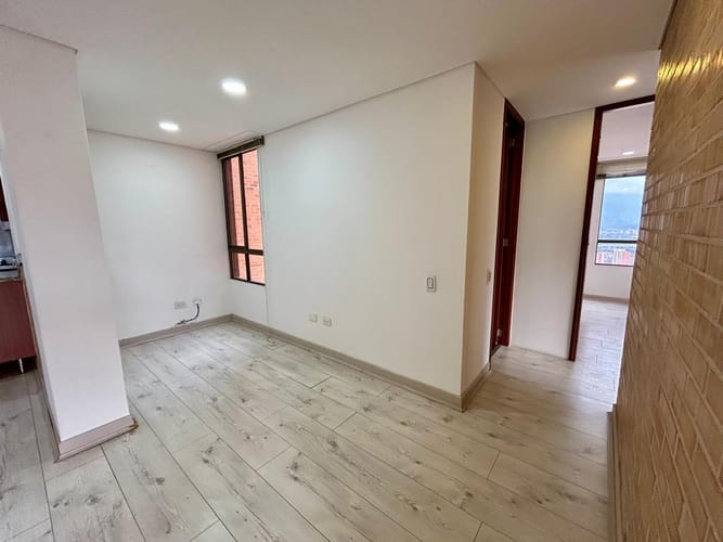 Apartamento de 2 alcobas en venta en El Poblado, Medellín, 84 m² · foto 7 de 11
