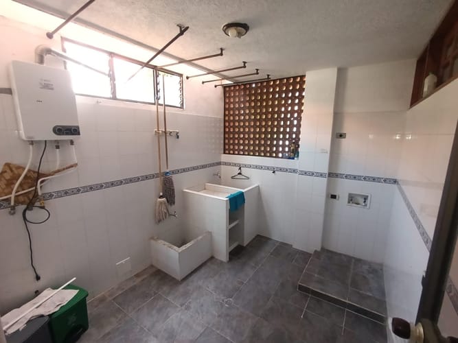 Casa de 5 alcobas en venta en Buenavista, Ibagué, 350 m² · foto 6 de 24
