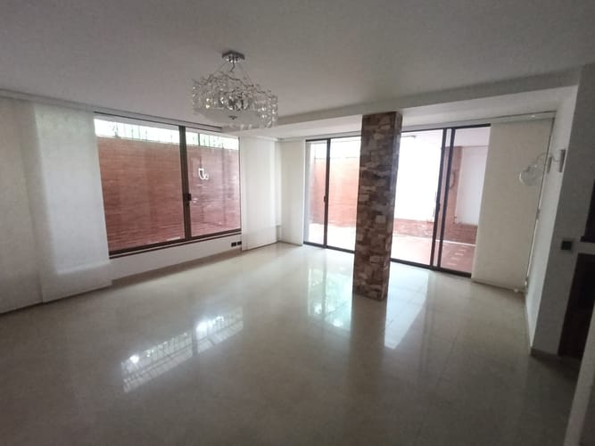 Casa de 5 alcobas en venta en Buenavista, Ibagué, 350 m² · foto 18 de 24