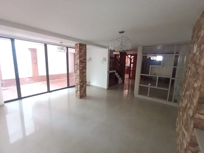 Casa de 5 alcobas en venta en Buenavista, Ibagué, 350 m² · foto 15 de 24