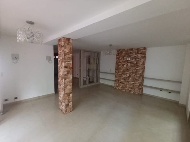 Casa de 5 alcobas en venta en Buenavista, Ibagué, 350 m² · foto 14 de 24