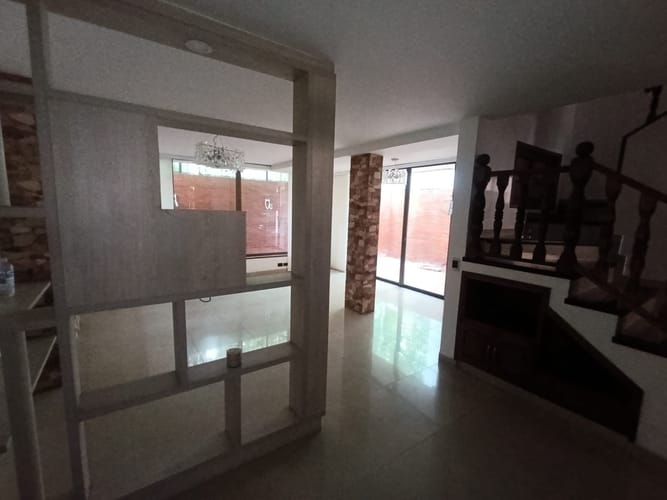 Casa de 5 alcobas en venta en Buenavista, Ibagué, 350 m² · foto 13 de 24