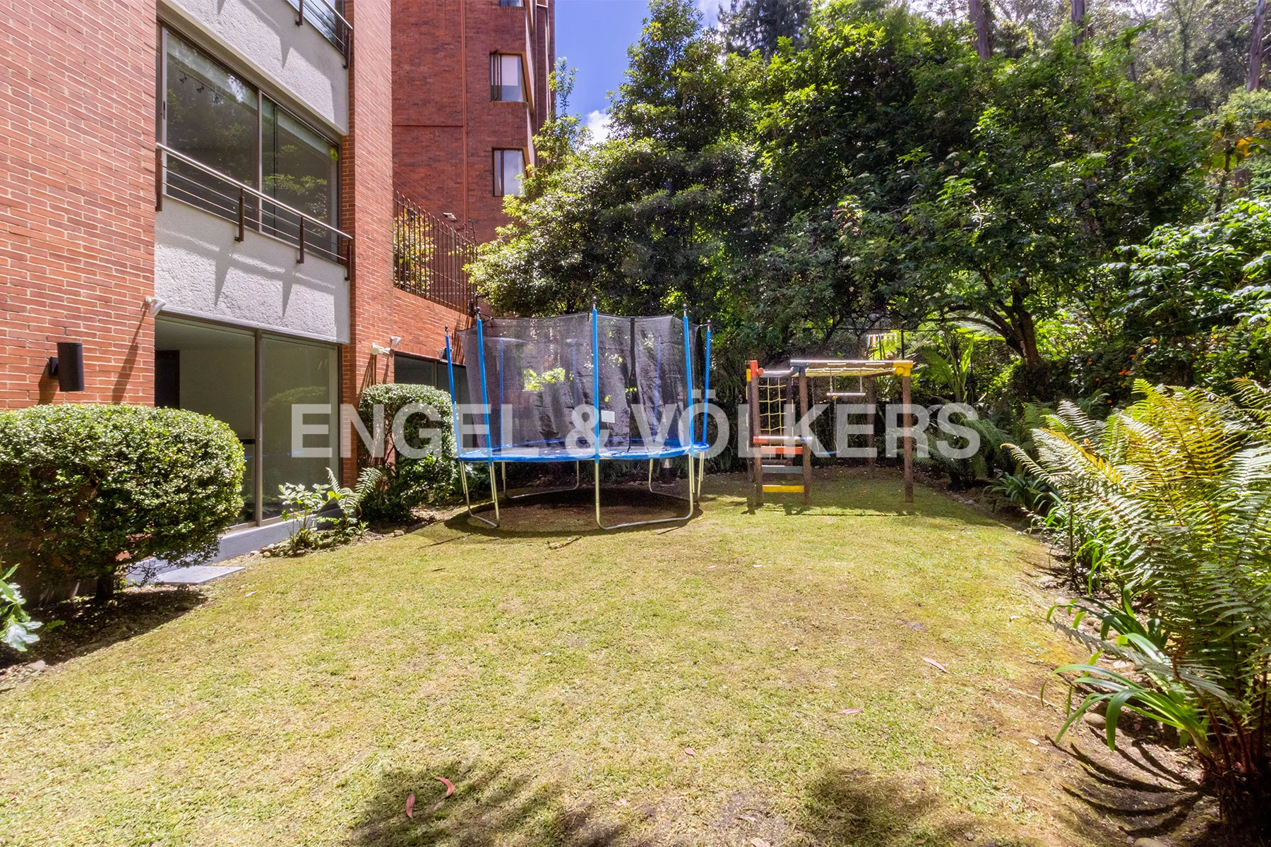 Apartamento en venta en Los Rosales, Bogotá · foto 20 de 21