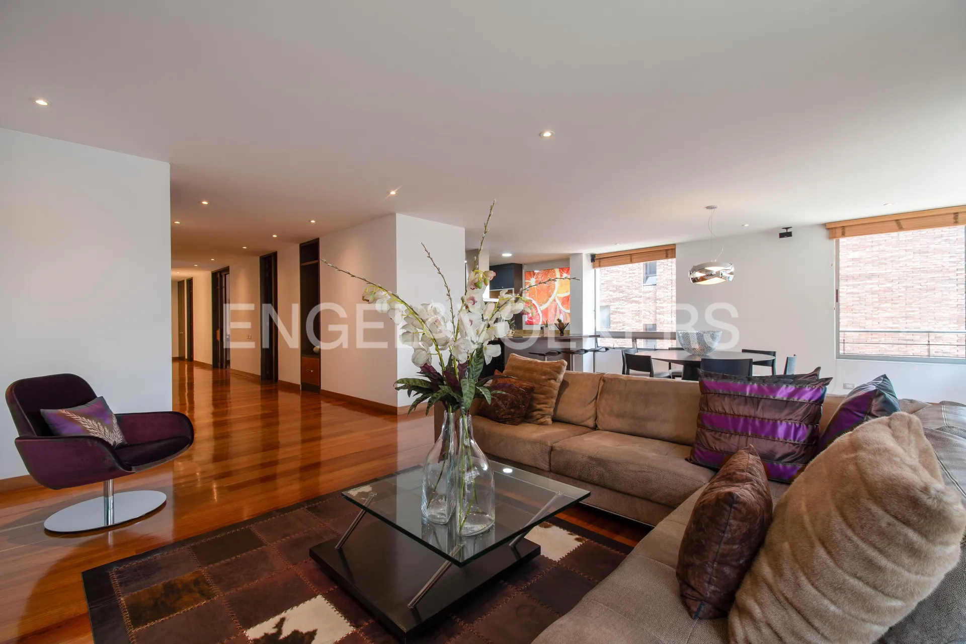 Apartamento en venta en Los Rosales, Bogotá · foto 3 de 21