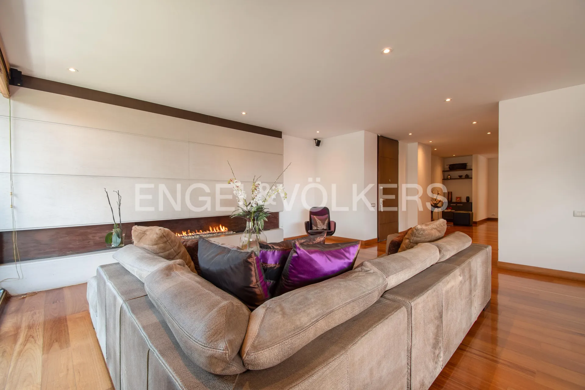 Apartamento en venta en Los Rosales, Bogotá · foto 2 de 21