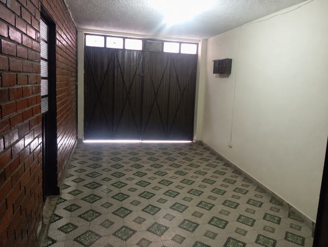 Casa de 4 alcobas en venta en La Granja, Bogotá, 220 m² · foto 2 de 20