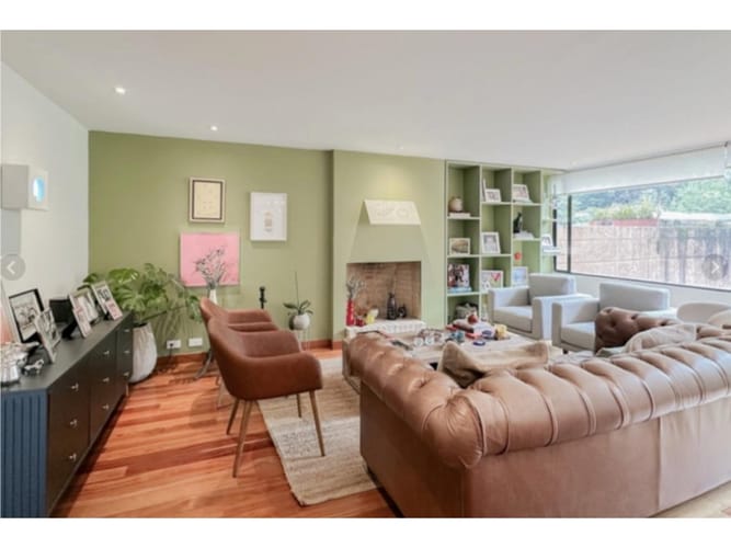 Apartamento de 3 alcobas en venta en Los Rosales, Bogotá, 177 m² · foto 2 de 17