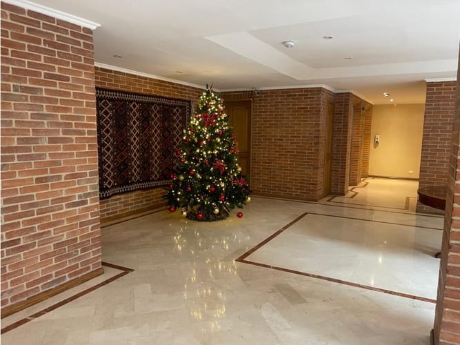 Apartamento de 3 alcobas en venta en Los Rosales, Bogotá, 177 m² · foto 15 de 17