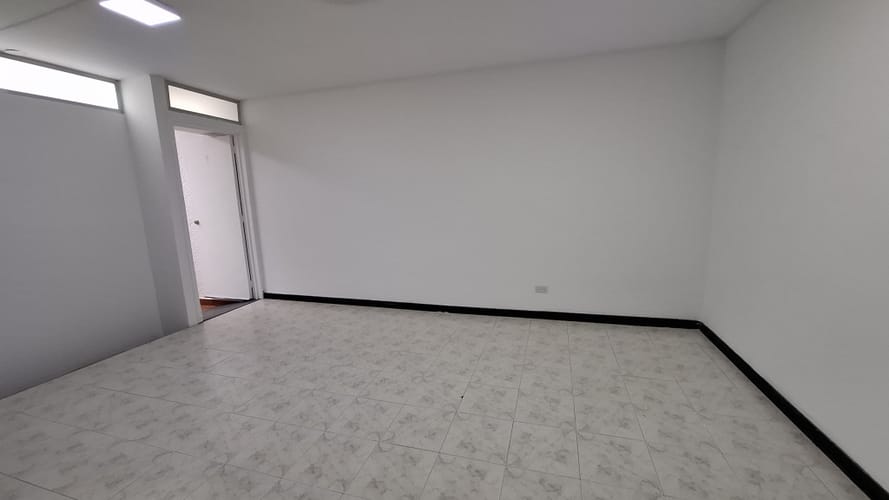 Casa de 4 alcobas en venta en Niza Norte, Bogotá, 224 m² · foto 5 de 18