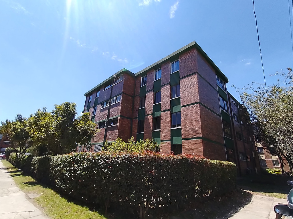 Apartamento en venta en Kennedy Central, Bogotá · foto 2 de 24
