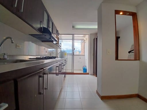 Apartamento de 3 alcobas en venta en Loma Del Campestre, Medellín, 168 m² · foto 6 de 24