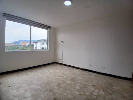 Apartamento de 3 alcobas en venta en Loma Del Campestre, Medellín, 168 m² · foto 14 de 24