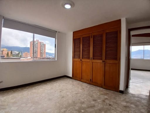 Apartamento de 3 alcobas en venta en Loma Del Campestre, Medellín, 168 m² · foto 17 de 24