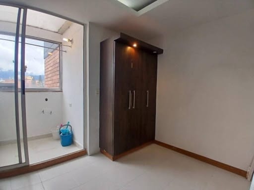Apartamento de 3 alcobas en venta en Loma Del Campestre, Medellín, 168 m² · foto 23 de 24