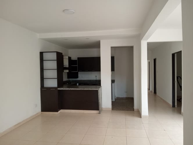 Casa en venta en Eucaristico, Cali · foto 3 de 24