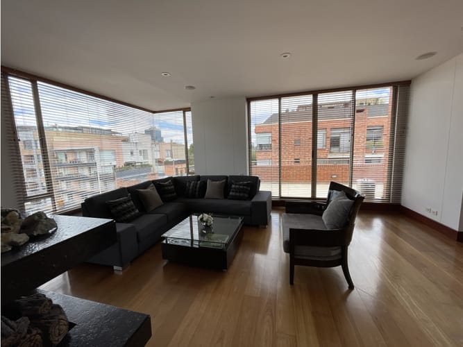 Apartamento de 3 alcobas en venta en Santa Bibiana, Bogotá, 300 m² · foto 2 de 24
