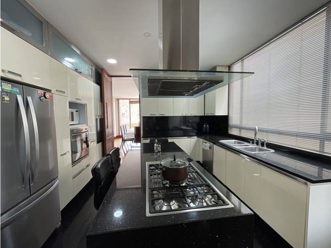 Apartamento de 3 alcobas en venta en Santa Bibiana, Bogotá, 300 m² · foto 9 de 24