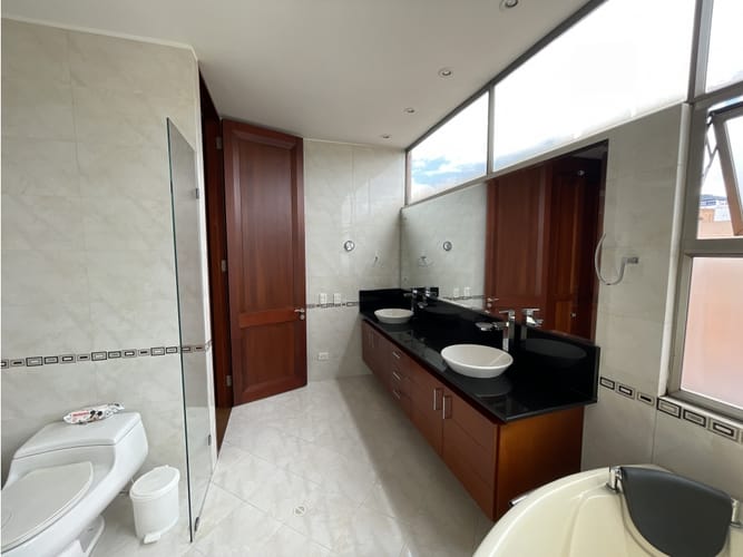 Apartamento de 3 alcobas en venta en Santa Bibiana, Bogotá, 300 m² · foto 23 de 24
