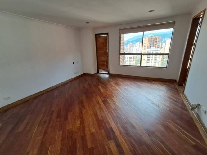 Apartaestudio en arriendo en Los Balsos, Medellín, 230 m² · foto 7 de 21