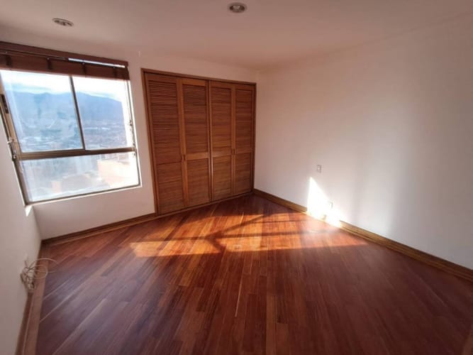 Apartaestudio en arriendo en Los Balsos, Medellín, 230 m² · foto 8 de 21