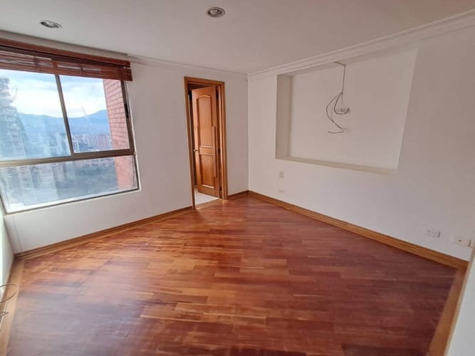 Apartaestudio en arriendo en Los Balsos, Medellín, 230 m² · foto 10 de 21