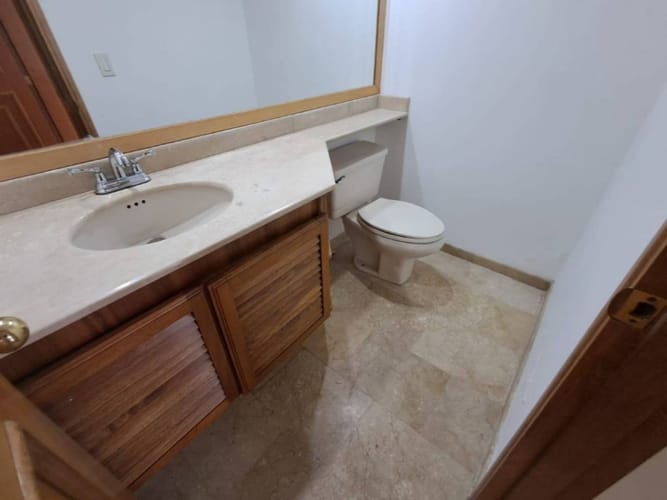 Apartaestudio en arriendo en Los Balsos, Medellín, 230 m² · foto 13 de 21