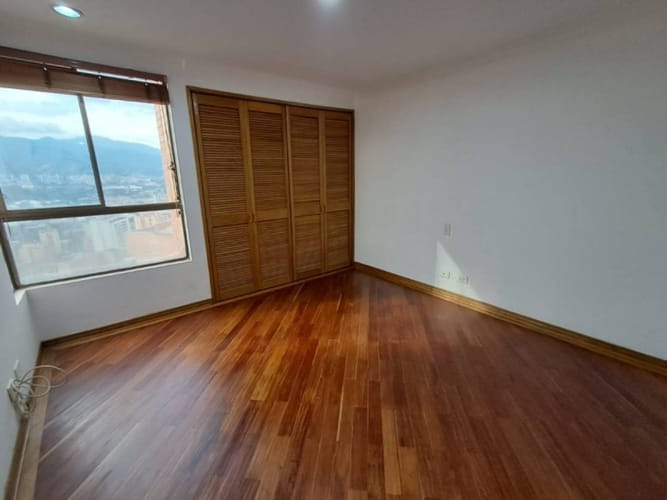 Apartaestudio en arriendo en Los Balsos, Medellín, 230 m² · foto 15 de 21