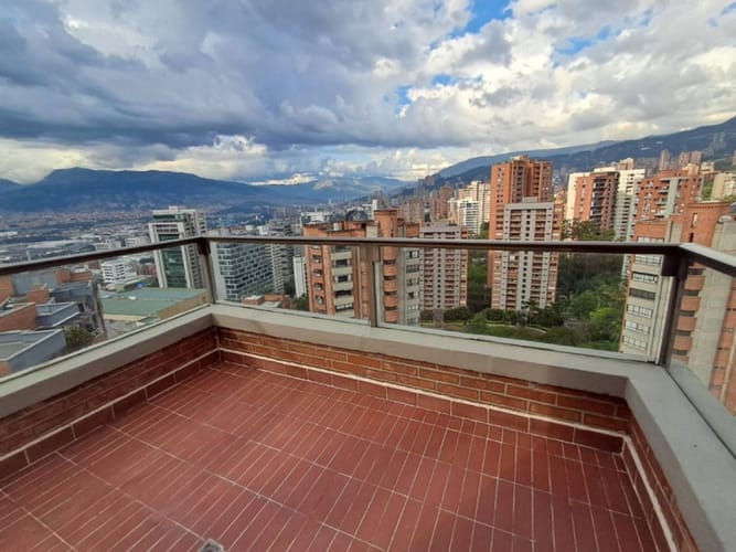 Apartaestudio en arriendo en Los Balsos, Medellín, 230 m² · foto 21 de 21