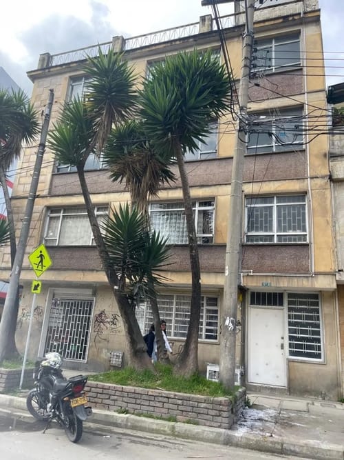 Apartamento en venta en Eduardo Santos, Bogotá · foto 2 de 17