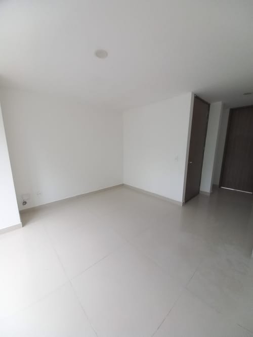 Apartamento de 2 alcobas en venta en Restrepo, Ibagué, 53 m² · foto 6 de 18