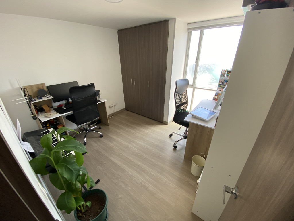 Apartamento en venta en Las Ferias, Bogotá · foto 11 de 20