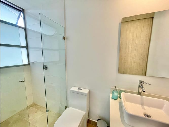 Apartamento en arriendo en El Poblado, Medellín · foto 7 de 24