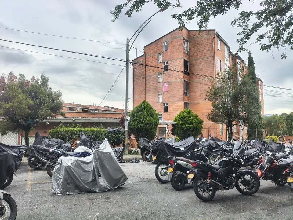 Apartamento en Arriendo en Medellín en arriendo en Aures No.2
