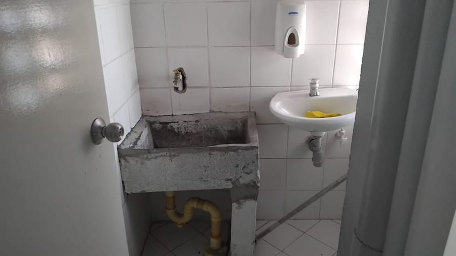 Bodega en arriendo en Las Casitas, Envigado, 336 m² · foto 16 de 17