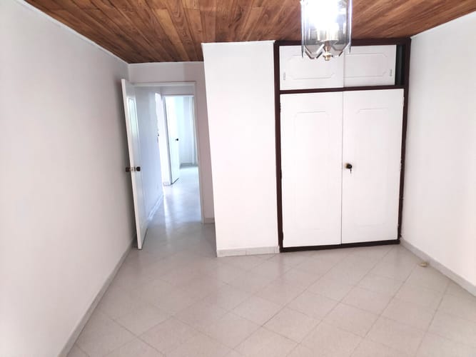 Apartamento de 3 alcobas en arriendo en Belén Rosales, Medellín, 85 m² · foto 9 de 13