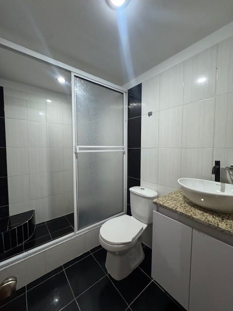 Apartamento de 4 alcobas en venta en Cabañas, Bello, 80 m² · foto 11 de 16