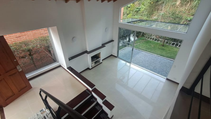 Casa de 5 alcobas en arriendo en Santa Elena, El Retiro, 200 m² · foto 6 de 22