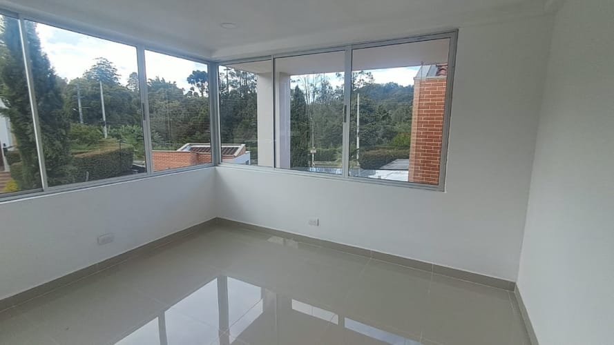 Casa de 5 alcobas en arriendo en Santa Elena, El Retiro, 200 m² · foto 7 de 22