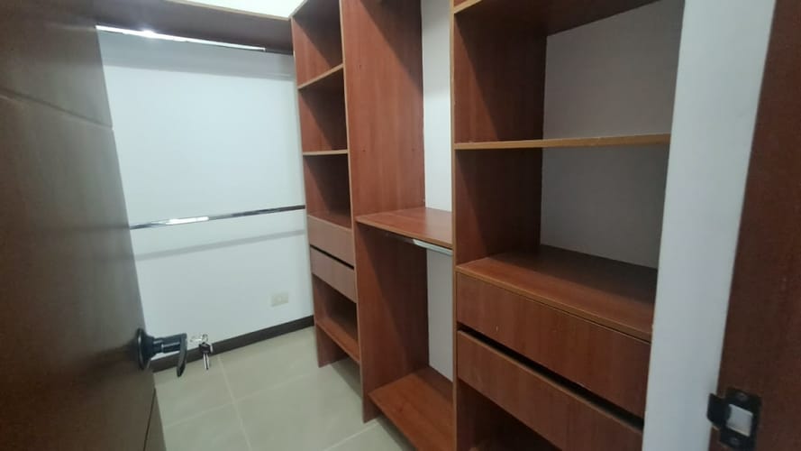 Casa de 5 alcobas en arriendo en Santa Elena, El Retiro, 200 m² · foto 12 de 22