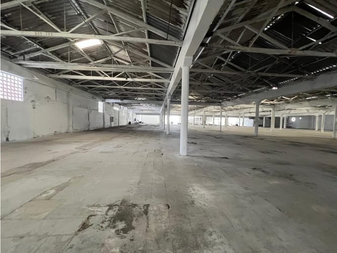 Bodega en arriendo en Zona Industrial No. 1, Itagüí, 3500 m² · foto 9 de 11
