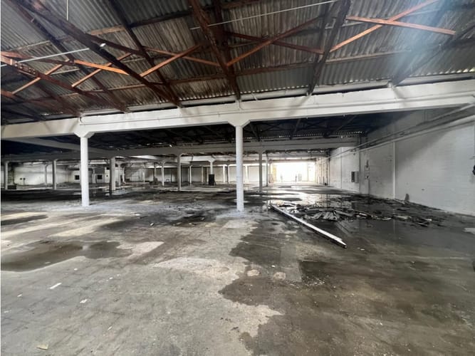 Bodega en arriendo en Zona Industrial No. 1, Itagüí, 3500 m² · foto 11 de 11