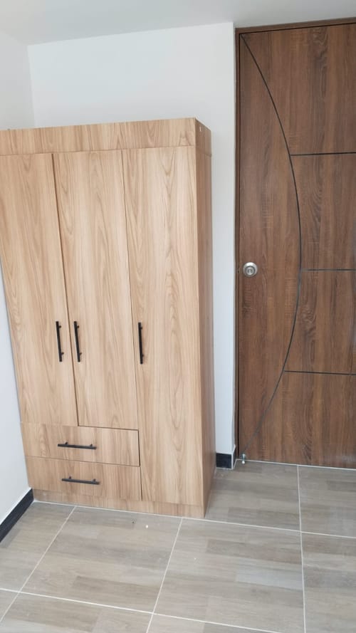 Apartamento de 3 alcobas en arriendo en San Pedro, Madrid, 46 m² · foto 8 de 9