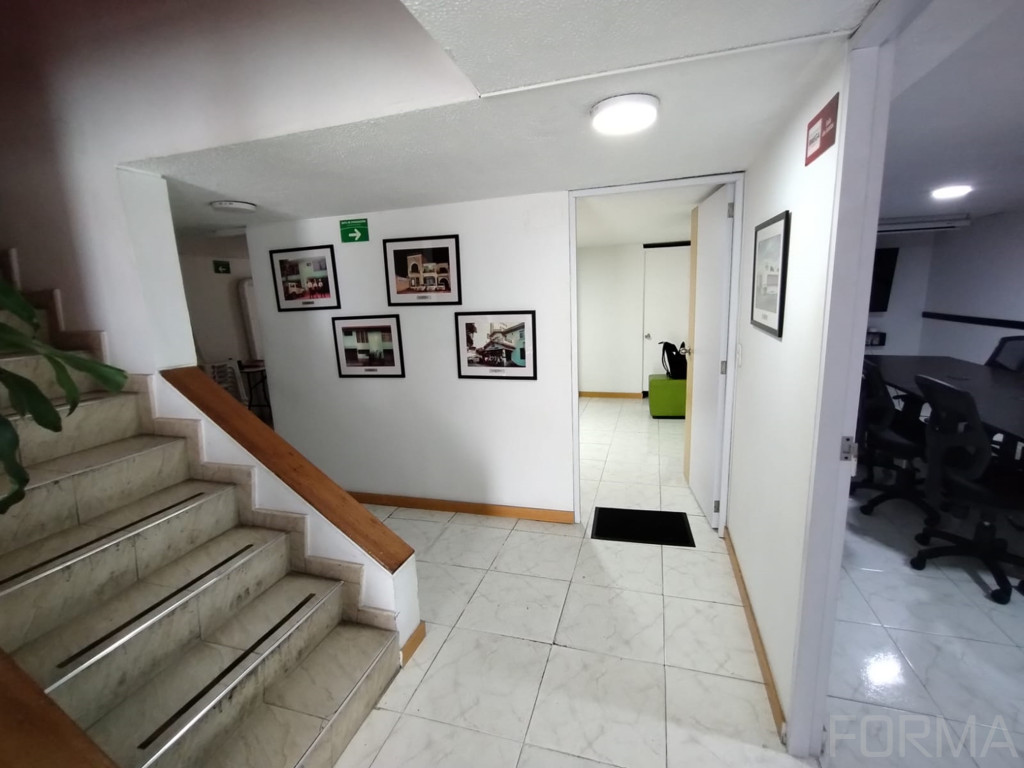 Casa en arriendo en La Castellana, Bogotá · foto 2 de 8