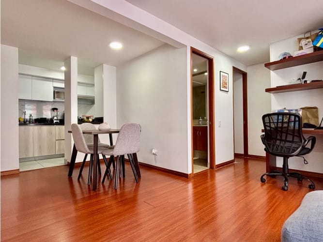 Apartamento de 2 alcobas en venta en La Floresta, Bogotá, 56 m² · foto 3 de 18