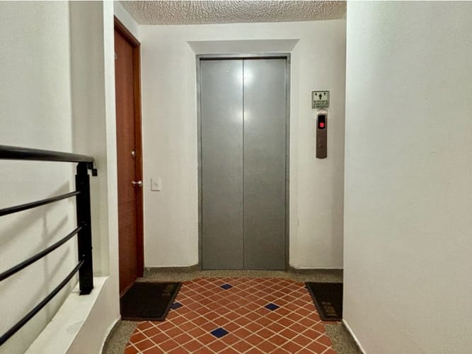 Apartamento de 2 alcobas en venta en La Floresta, Bogotá, 56 m² · foto 13 de 18